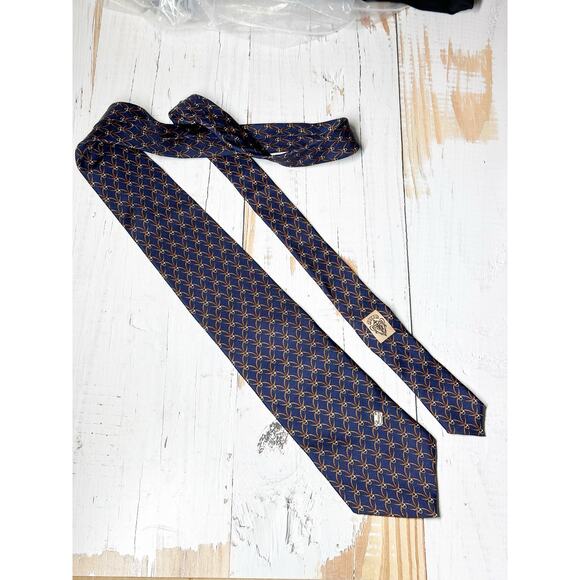 Gucci 100% Silk Pattern Print Ties - Picture 3 of 8
